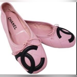 Vintage Authentic Chanel Cambon Ballet Flats~ in  Pink/Black Quilted Leather